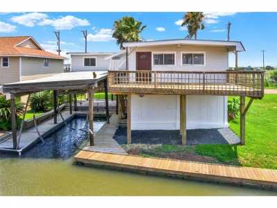 Home For Sale in Freeport, Texas