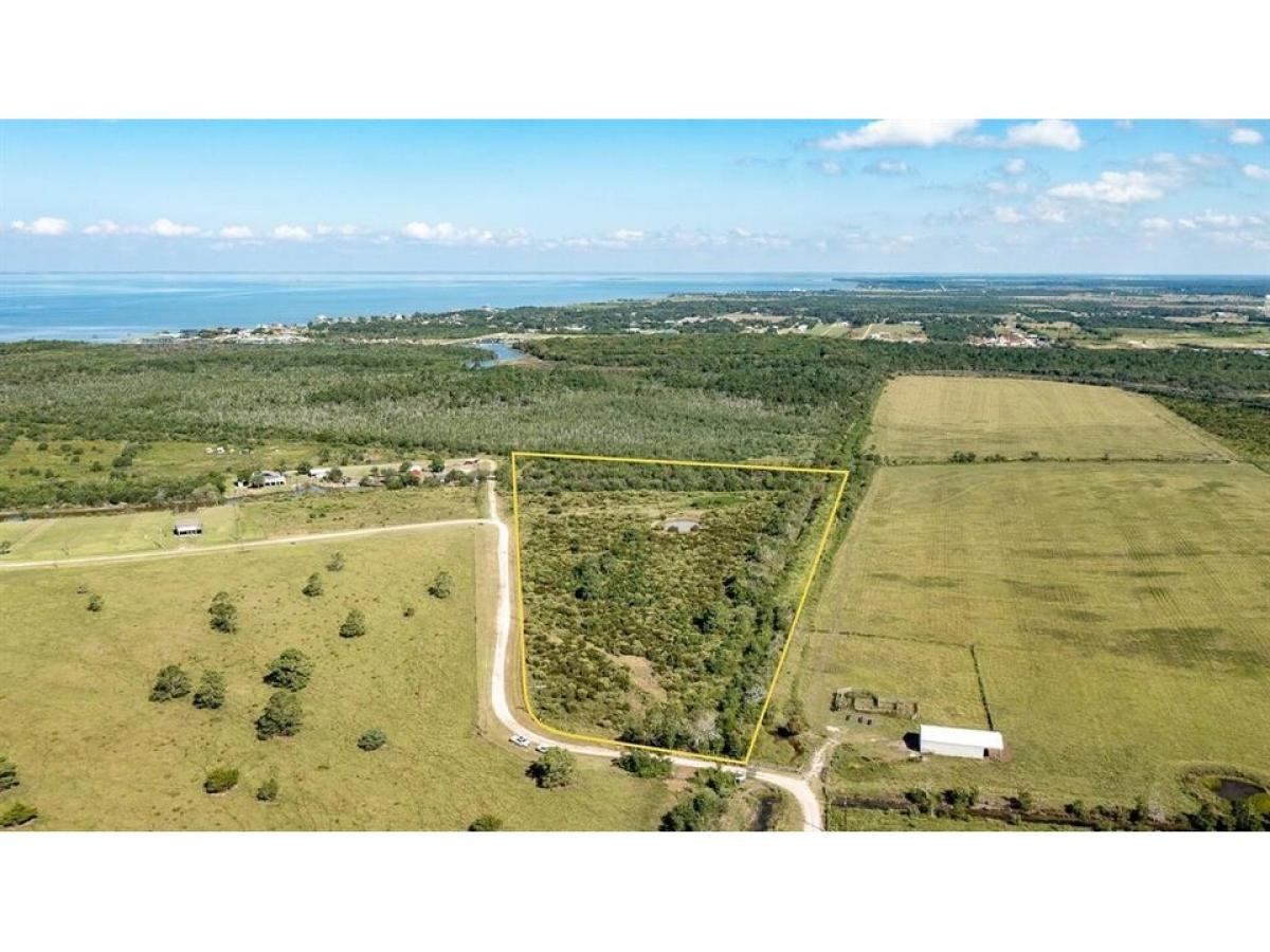 Picture of Residential Land For Sale in Smith Point, Texas, United States