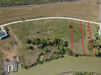 Residential Land For Sale in Smith Point, Texas