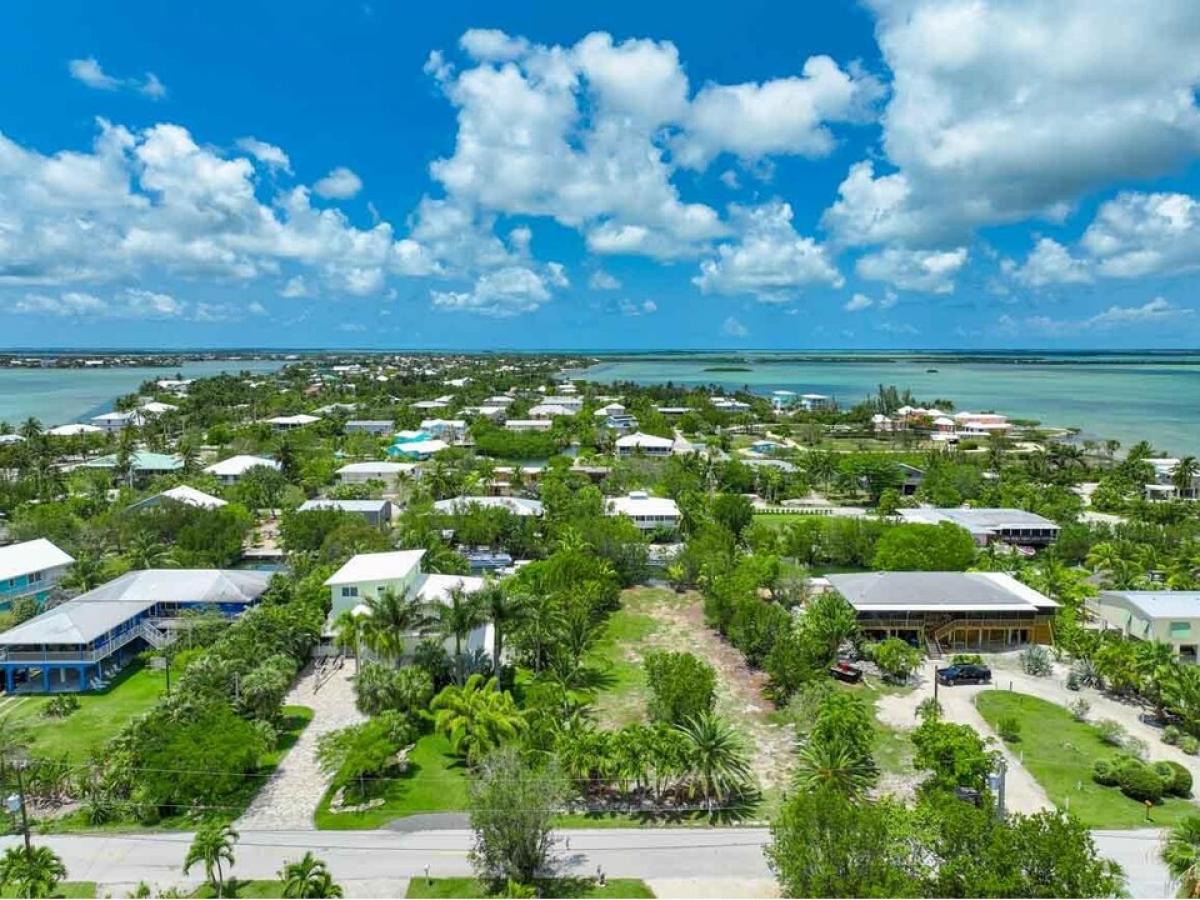 Picture of Residential Land For Sale in Sugarloaf Key, Florida, United States