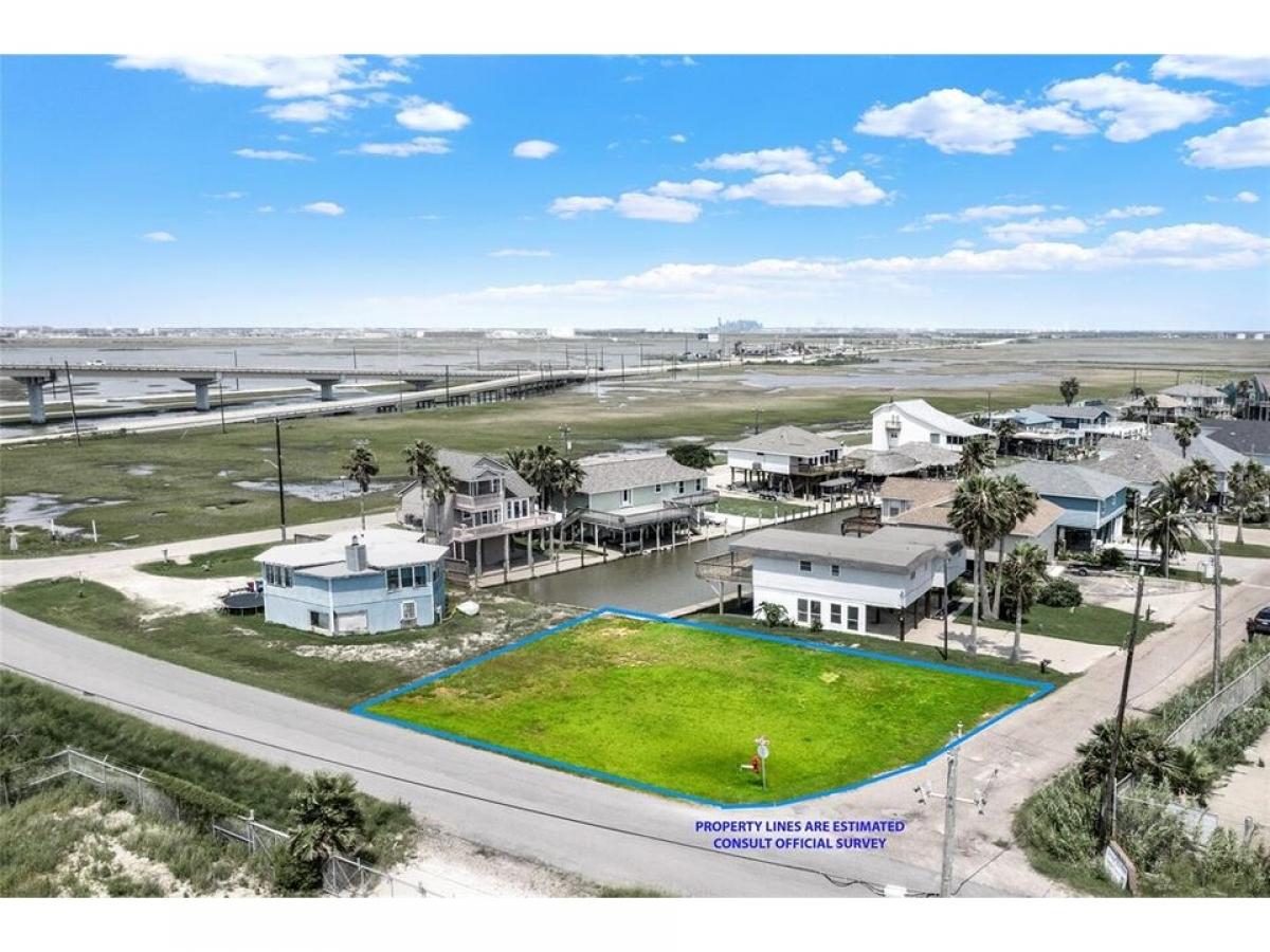 Picture of Residential Land For Sale in Freeport, Texas, United States