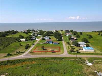 Residential Land For Sale in Anahuac, Texas