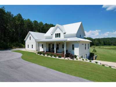 Home For Sale in Mcdonald, Tennessee