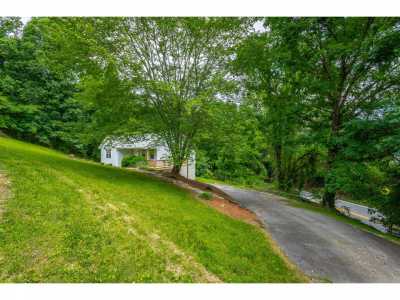 Home For Sale in Harrison, Tennessee