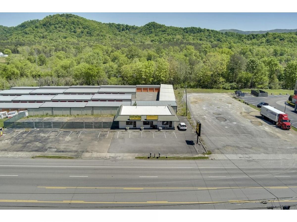 Picture of Home For Sale in Etowah, Tennessee, United States