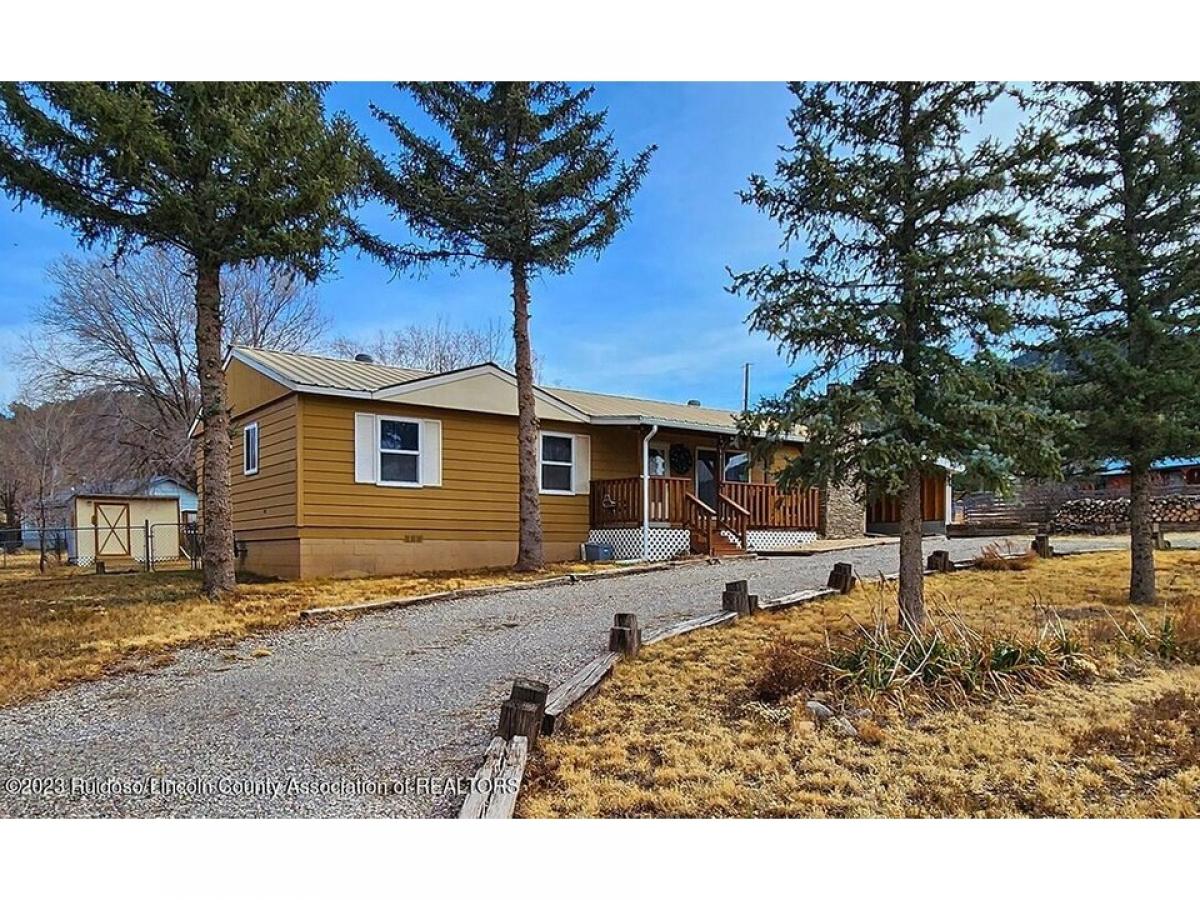 Picture of Home For Sale in Ruidoso Downs, New Mexico, United States