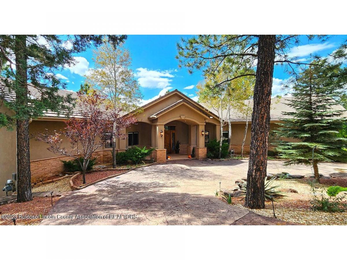 Picture of Home For Sale in Ruidoso, New Mexico, United States