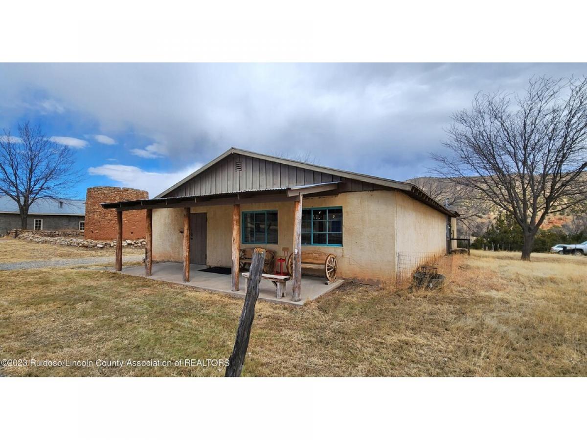 Picture of Home For Sale in Lincoln, New Mexico, United States