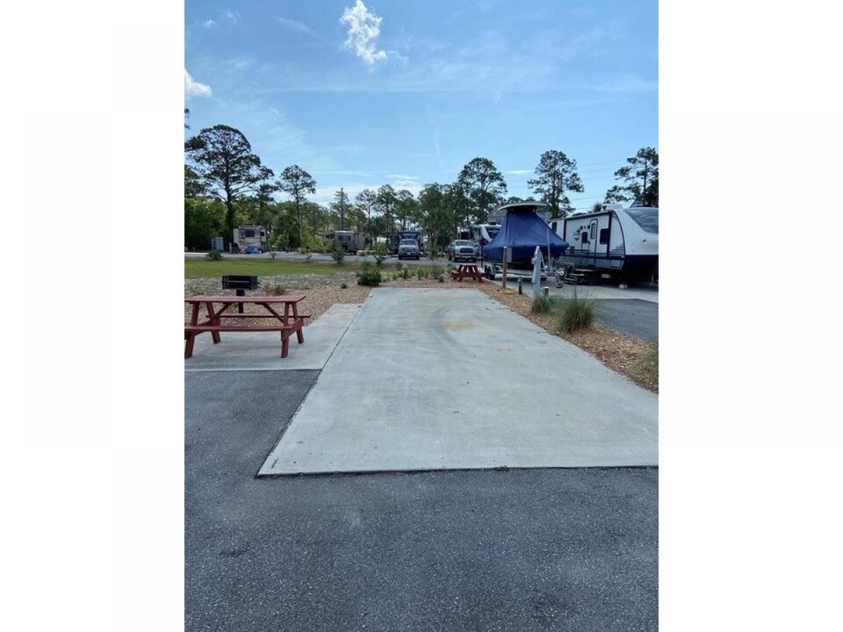 Picture of Residential Land For Sale in Carrabelle, Florida, United States