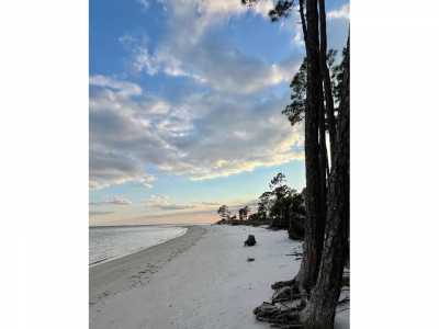 Residential Land For Sale in Carrabelle, Florida