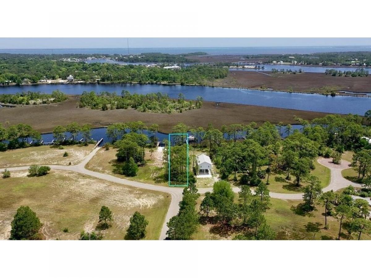 Picture of Residential Land For Sale in Carrabelle, Florida, United States