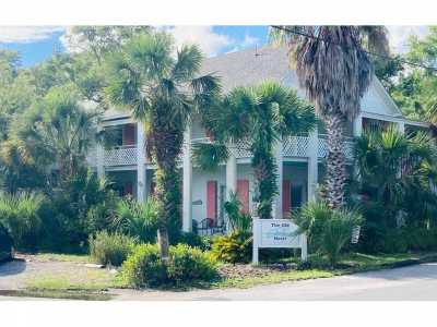 Home For Sale in Carrabelle, Florida