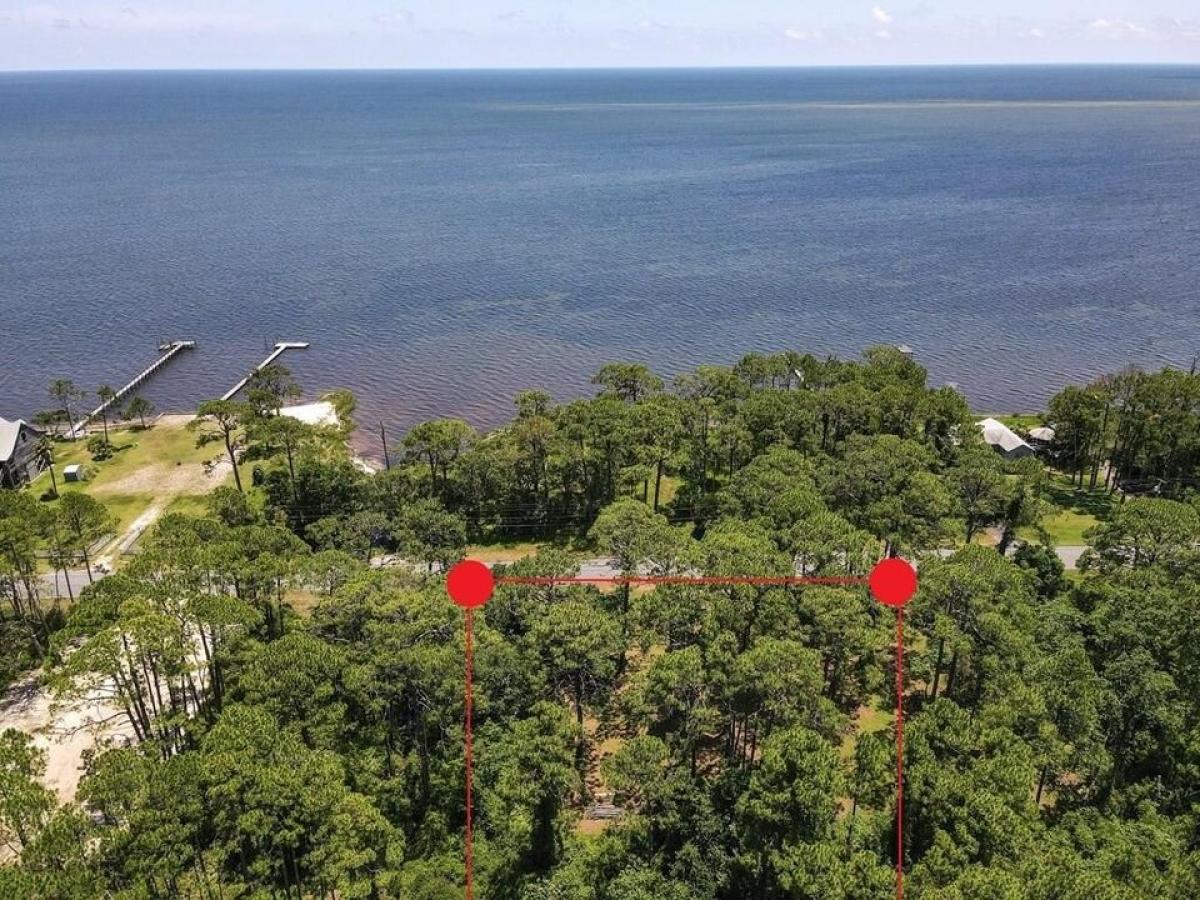 Picture of Residential Land For Sale in Carrabelle, Florida, United States