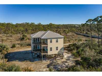 Home For Sale in Port Saint Joe, Florida