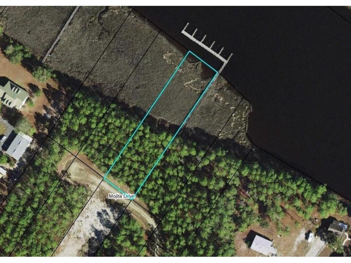 Picture of Residential Land For Sale in Carrabelle, Florida, United States