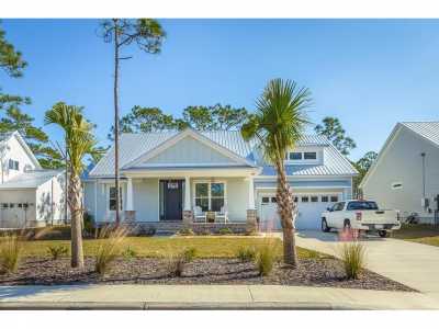 Home For Sale in Carrabelle, Florida