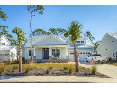 Home For Sale in Carrabelle, Florida