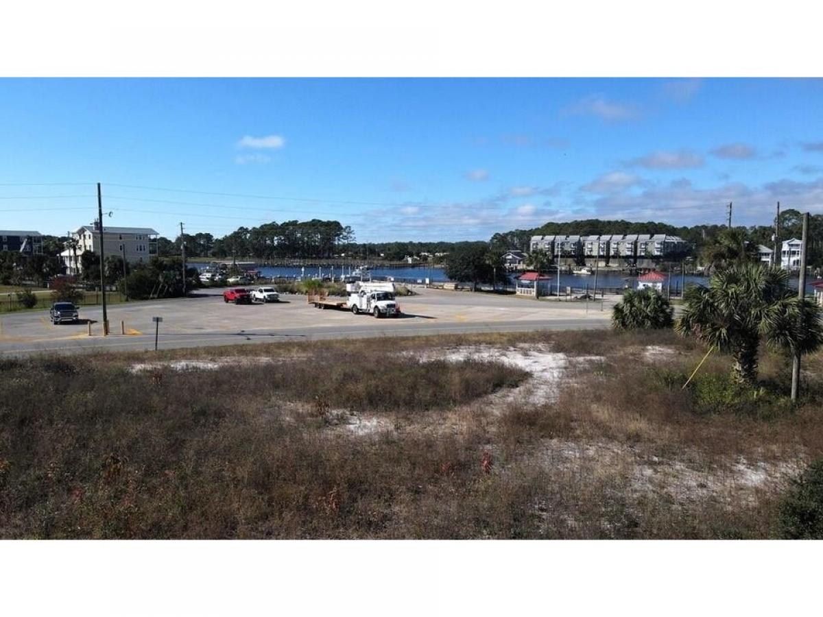 Picture of Residential Land For Sale in Carrabelle, Florida, United States