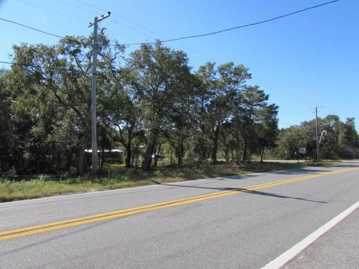 Picture of Residential Land For Sale in Carrabelle, Florida, United States