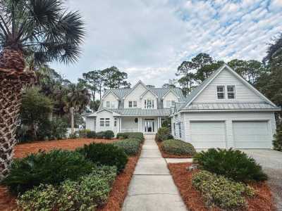 Home For Sale in Eastpoint, Florida