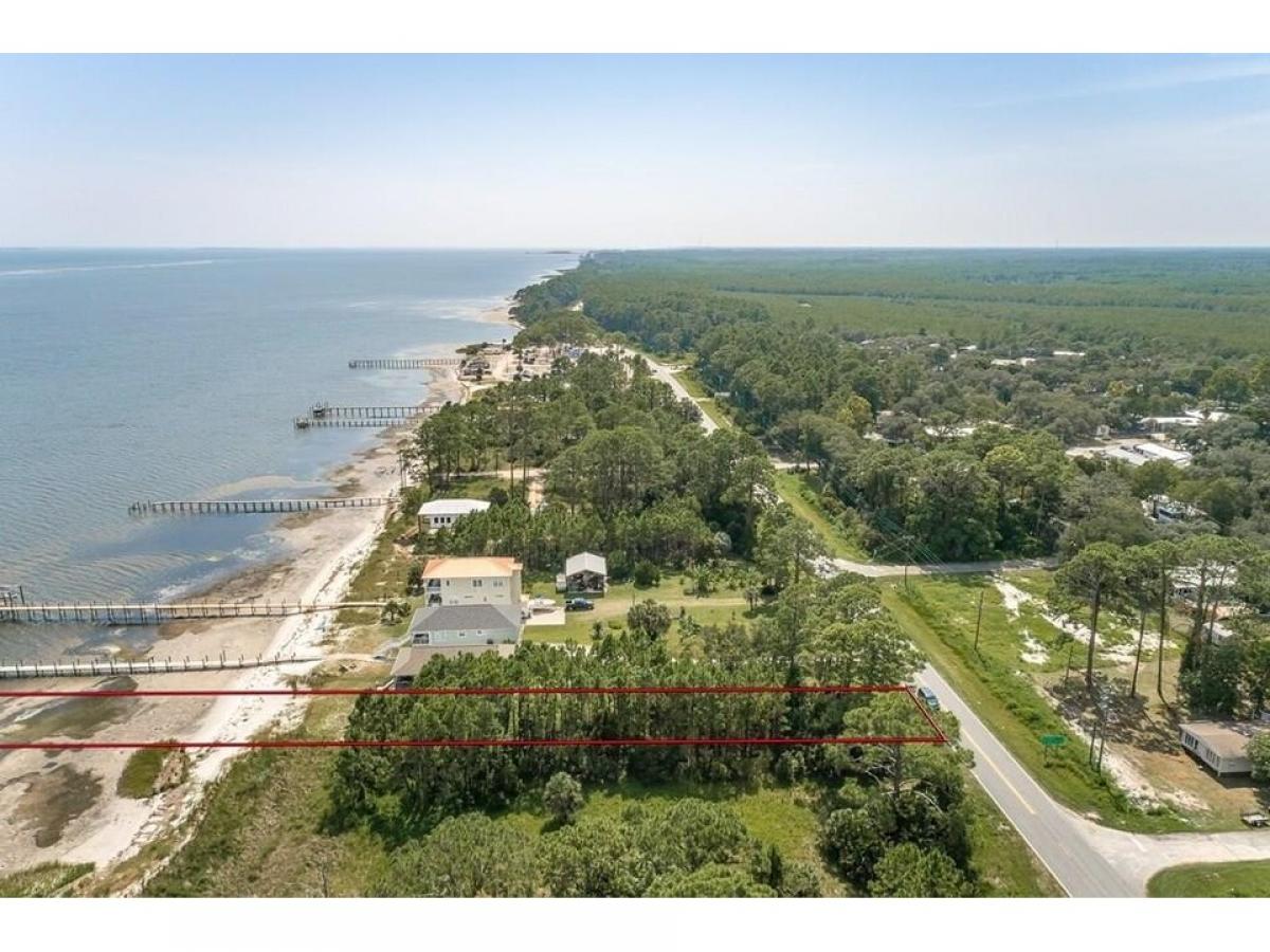 Picture of Residential Land For Sale in Carrabelle, Florida, United States