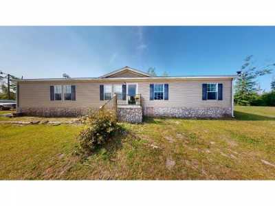 Home For Sale in Wewahitchka, Florida