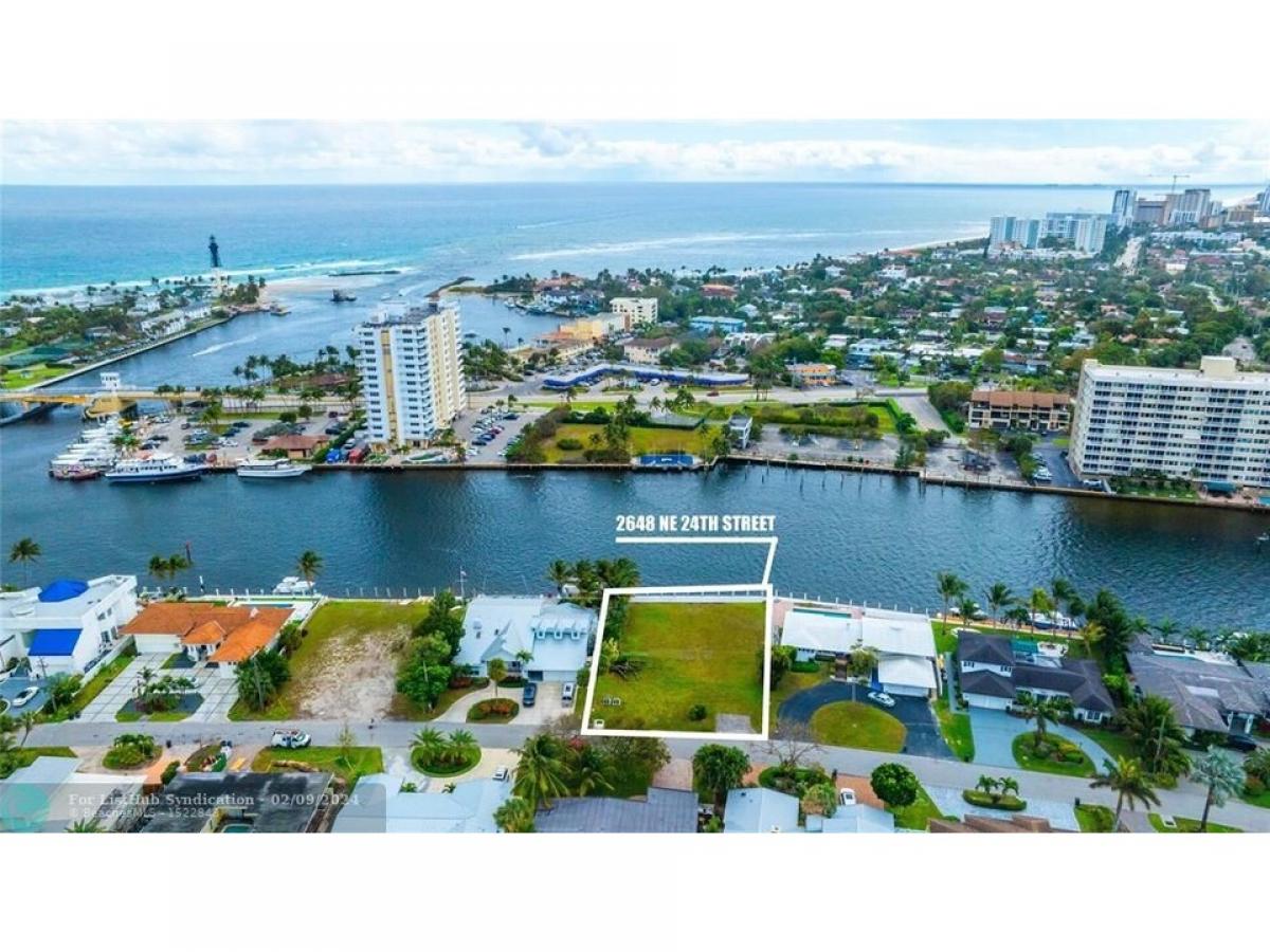 Picture of Residential Land For Sale in Lighthouse Point, Florida, United States