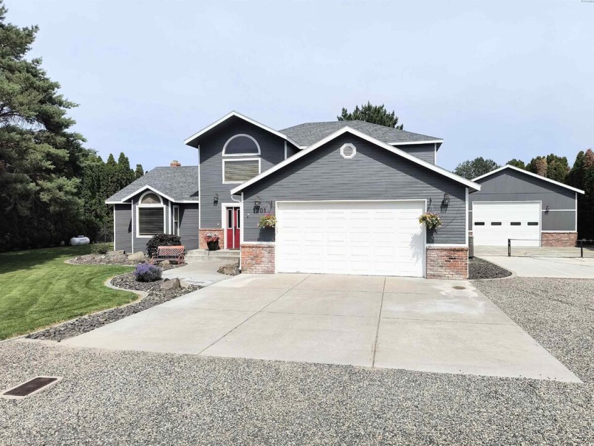 Picture of Home For Sale in Kennewick, Washington, United States