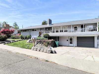 Home For Sale in Kennewick, Washington