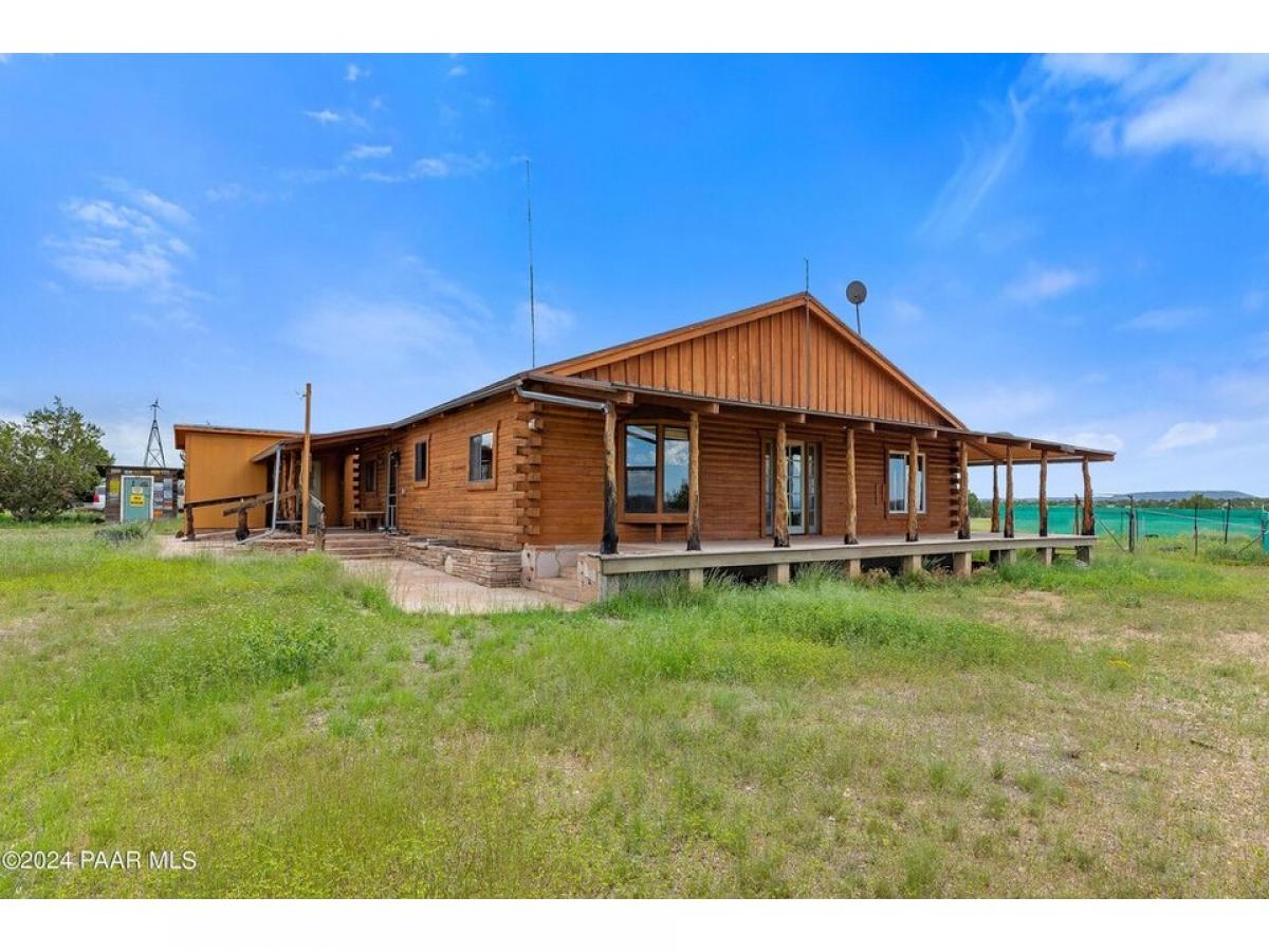 Picture of Home For Sale in Ash Fork, Arizona, United States