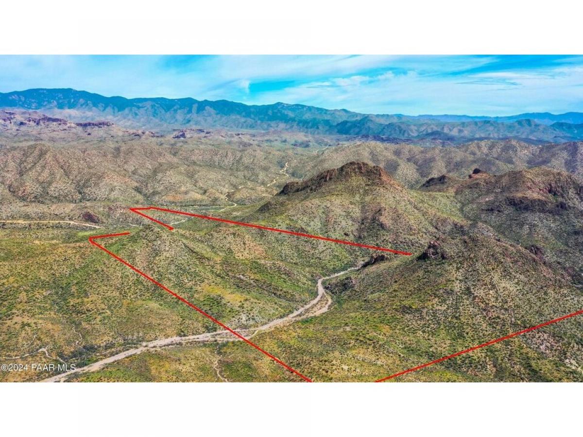 Picture of Residential Land For Sale in Morristown, Arizona, United States