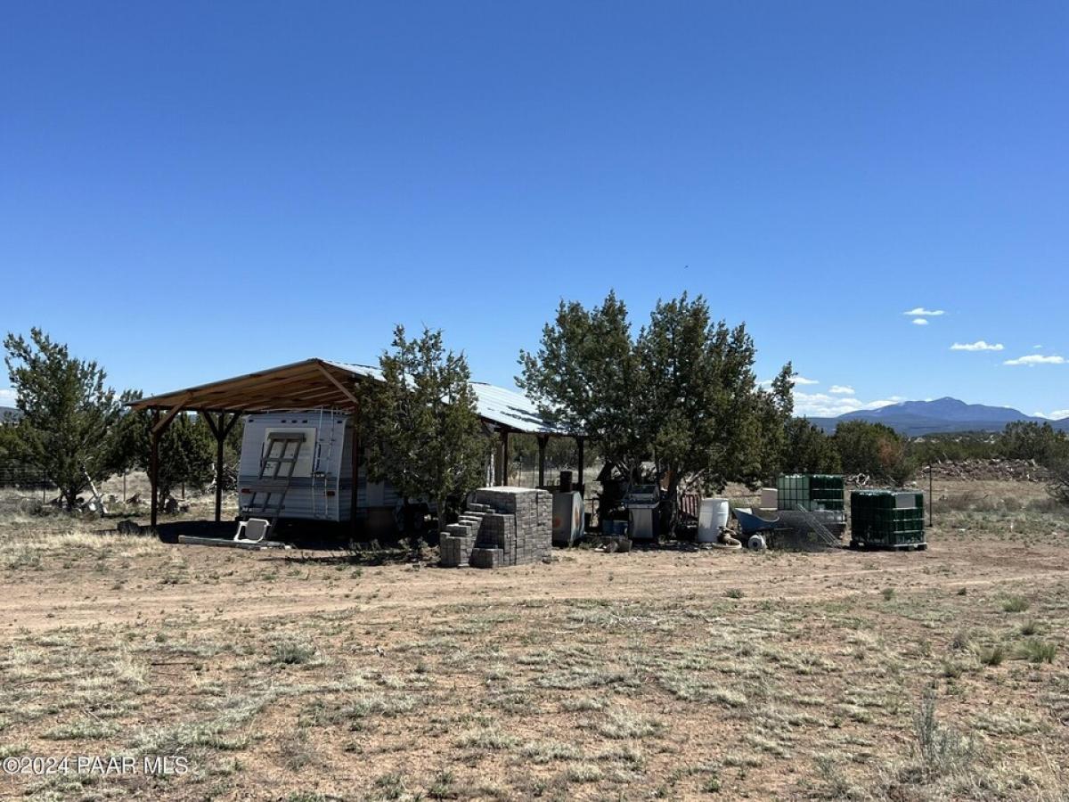 Picture of Residential Land For Sale in Ash Fork, Arizona, United States