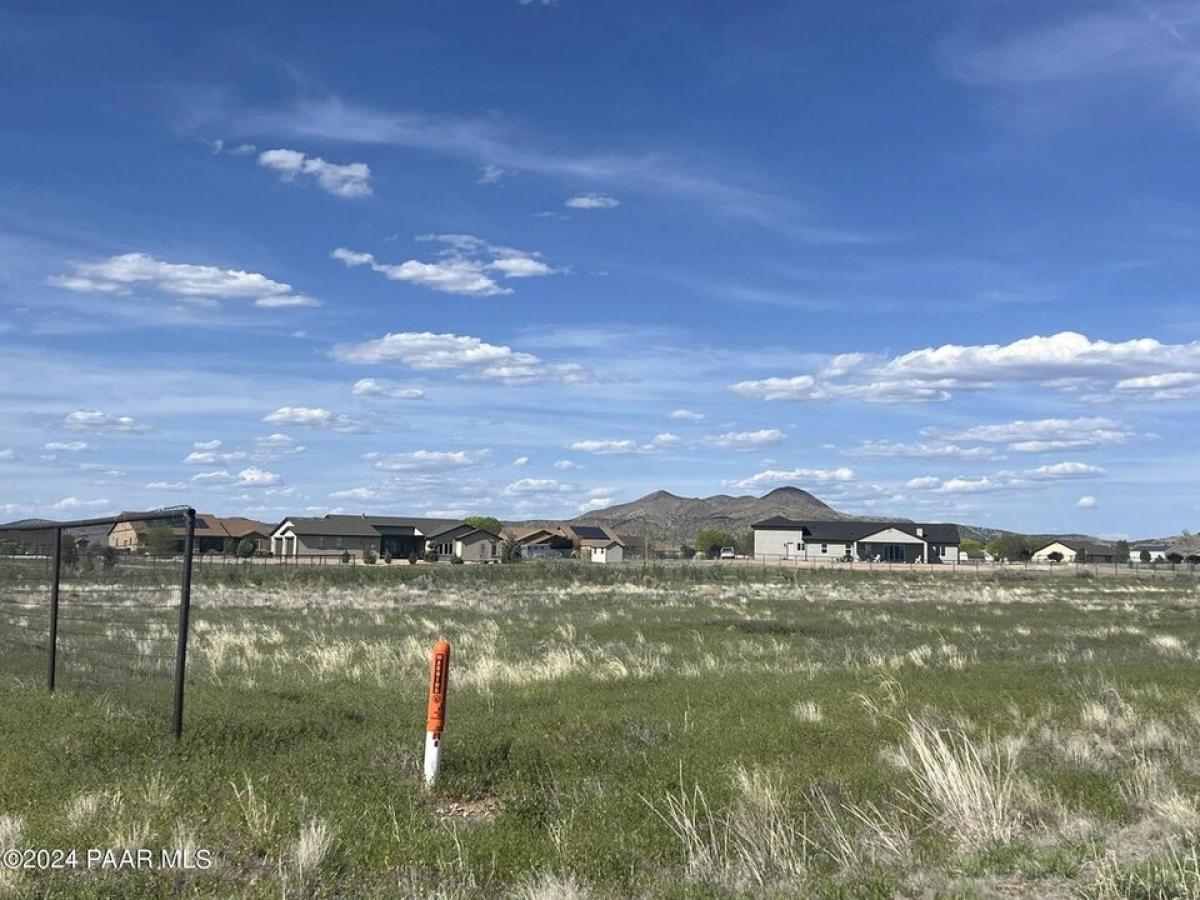 Picture of Residential Land For Sale in Prescott Valley, Arizona, United States