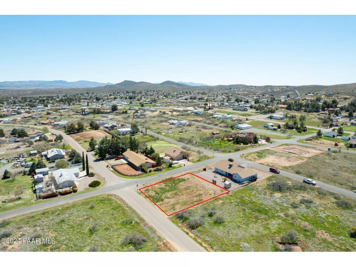 Picture of Residential Land For Sale in Mayer, Arizona, United States