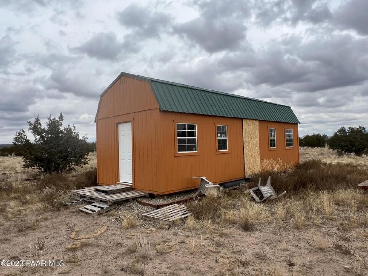 Picture of Residential Land For Sale in Ash Fork, Arizona, United States