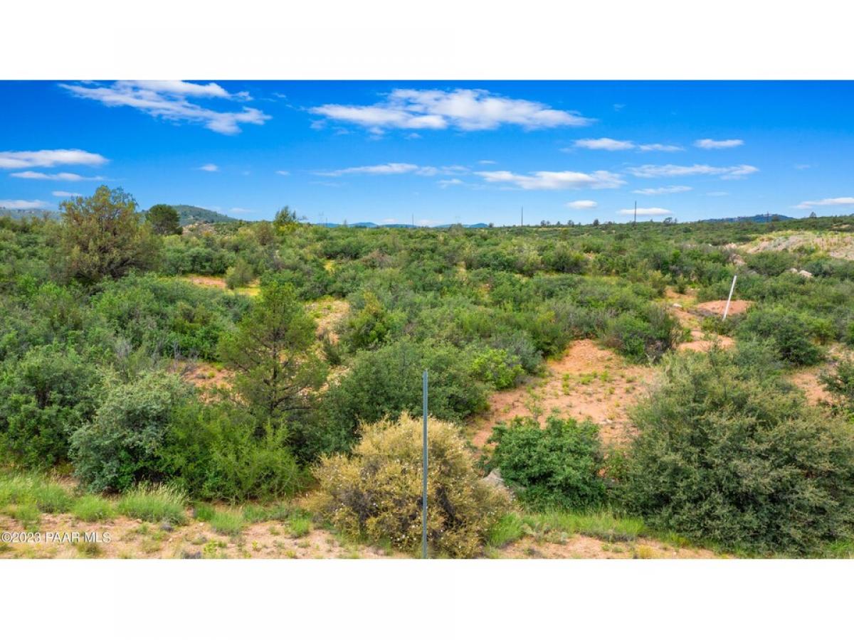 Picture of Residential Land For Sale in Prescott Valley, Arizona, United States