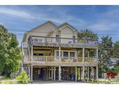 Home For Sale in Waves, North Carolina