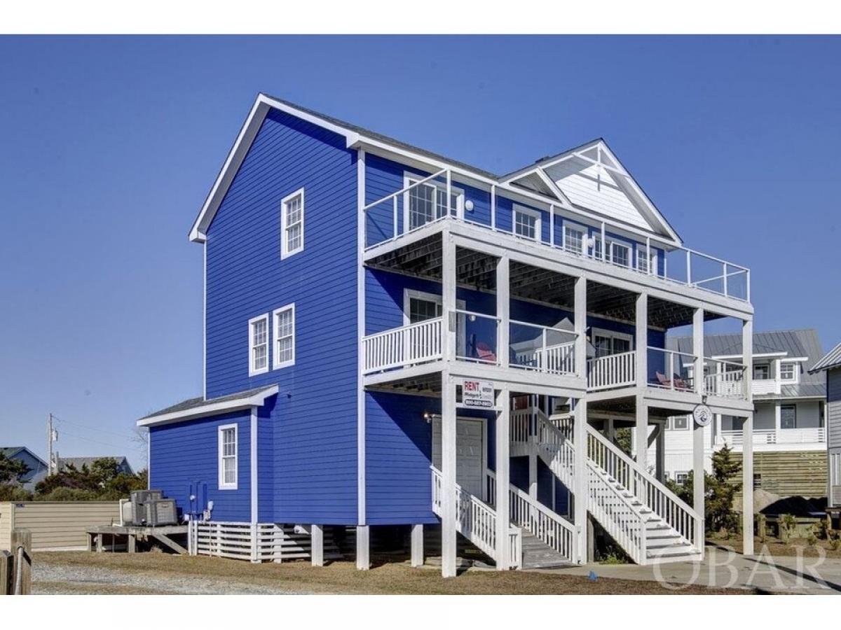 Picture of Home For Sale in Waves, North Carolina, United States