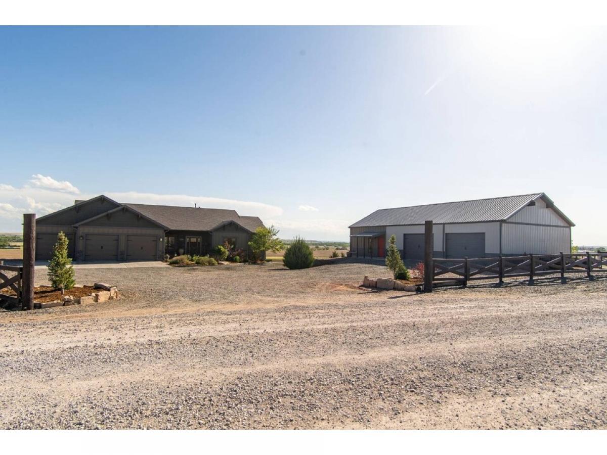 Picture of Home For Sale in Torrington, Wyoming, United States