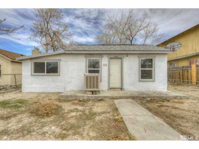 Home For Sale in Hawthorne, Nevada