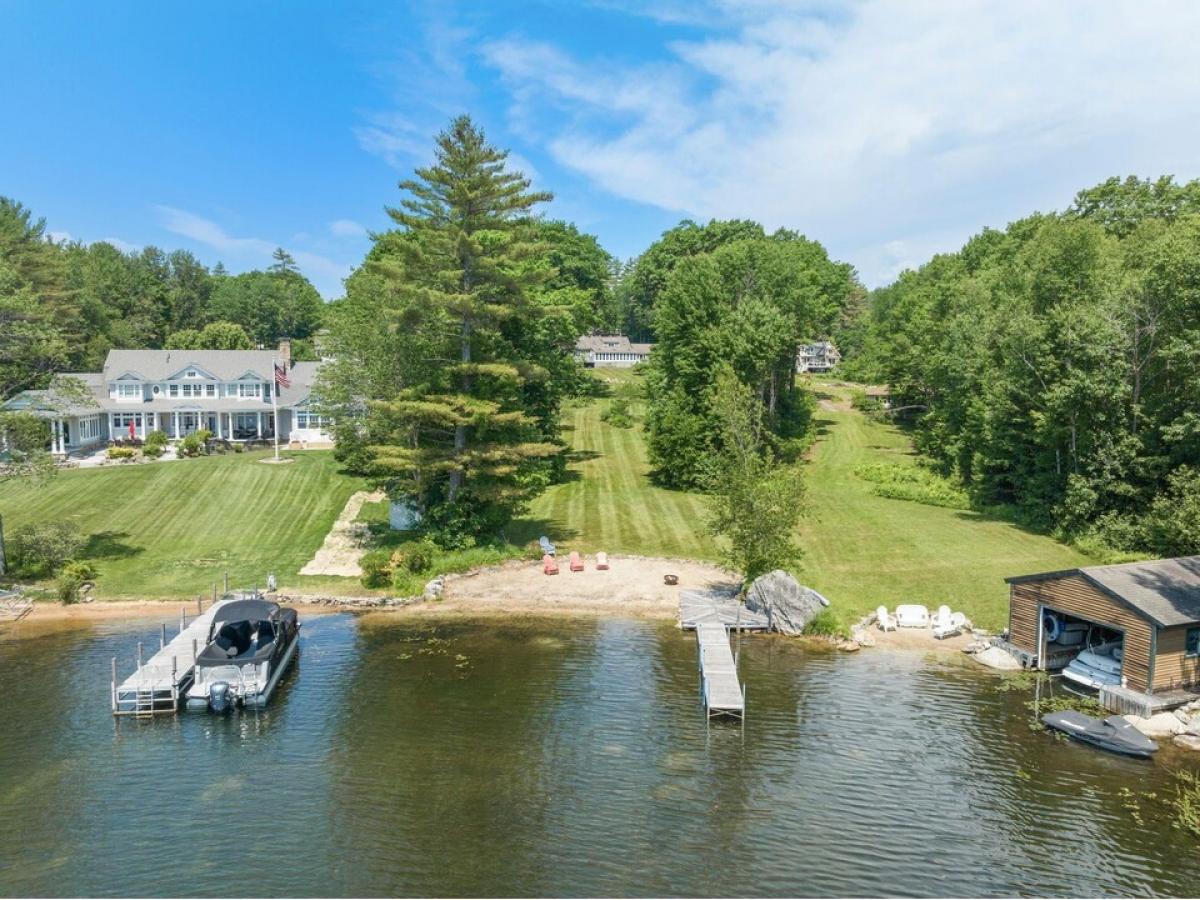 Picture of Home For Sale in Moultonborough, New Hampshire, United States