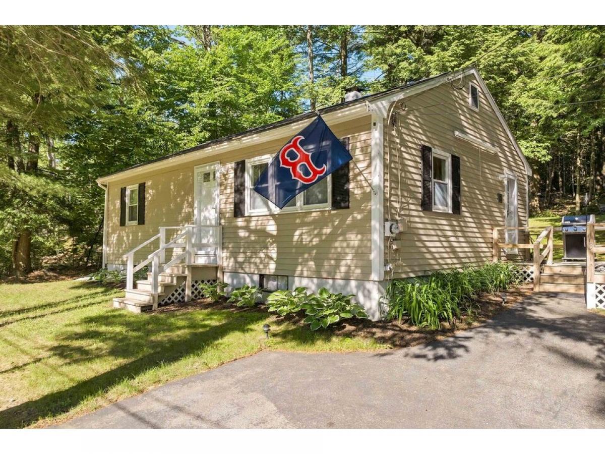 Picture of Home For Sale in Tuftonboro, New Hampshire, United States