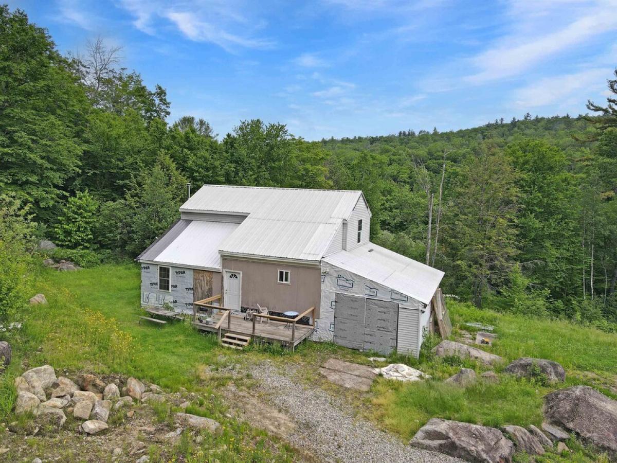 Picture of Home For Sale in Rumney, New Hampshire, United States