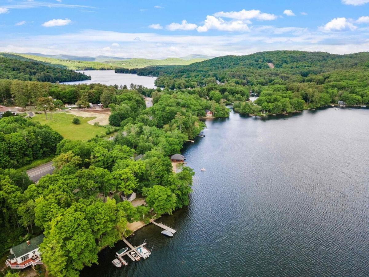 Picture of Home For Sale in Holderness, New Hampshire, United States