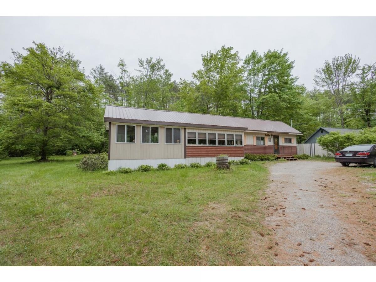 Picture of Home For Sale in Ossipee, New Hampshire, United States