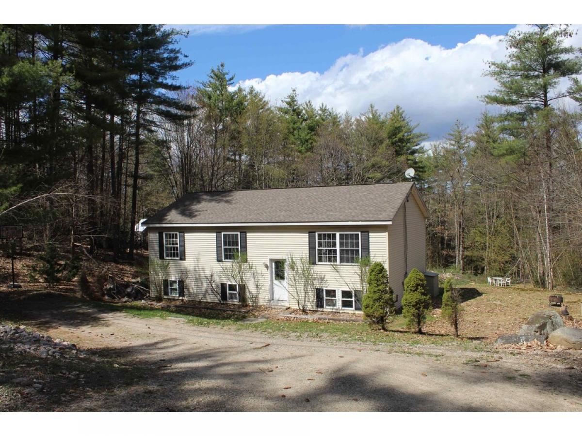 Picture of Home For Sale in Effingham, New Hampshire, United States