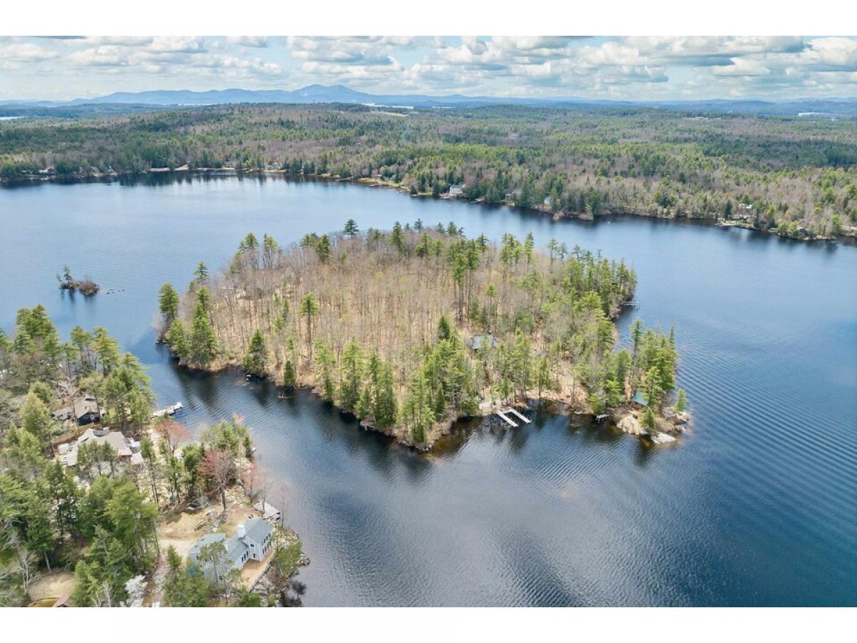 Picture of Residential Land For Sale in Moultonborough, New Hampshire, United States