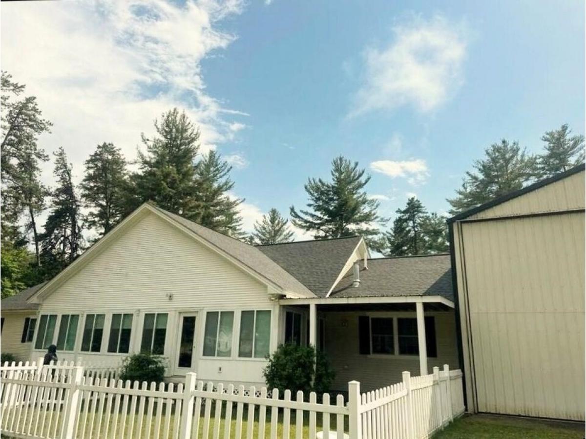 Picture of Home For Sale in Ossipee, New Hampshire, United States