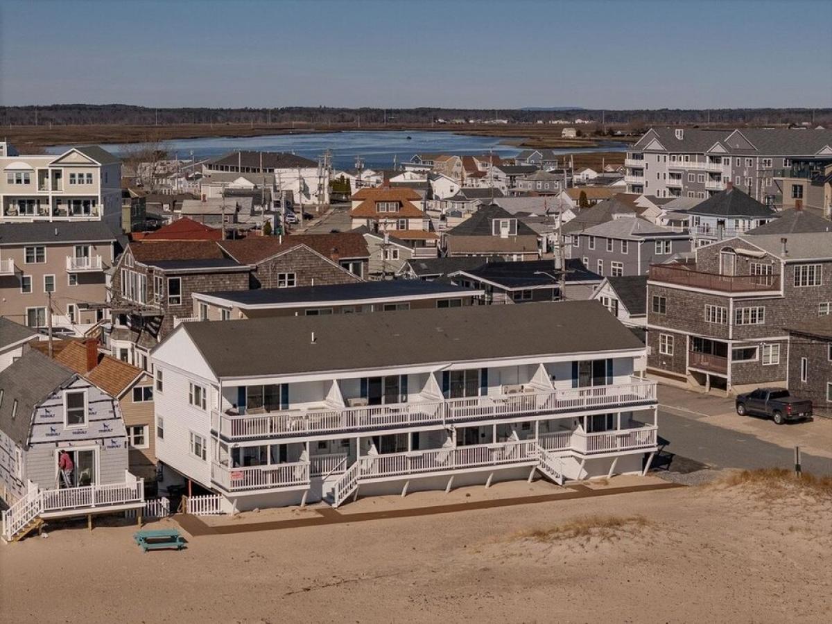 Picture of Home For Sale in Hampton, New Hampshire, United States