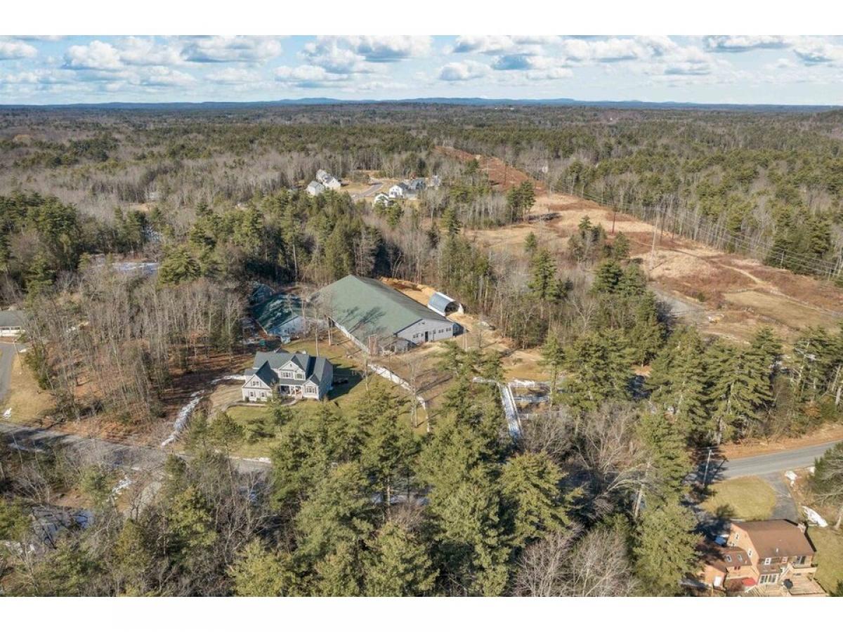 Picture of Home For Sale in Danville, New Hampshire, United States